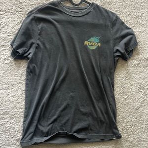 grey rvca t shirt barely used at all